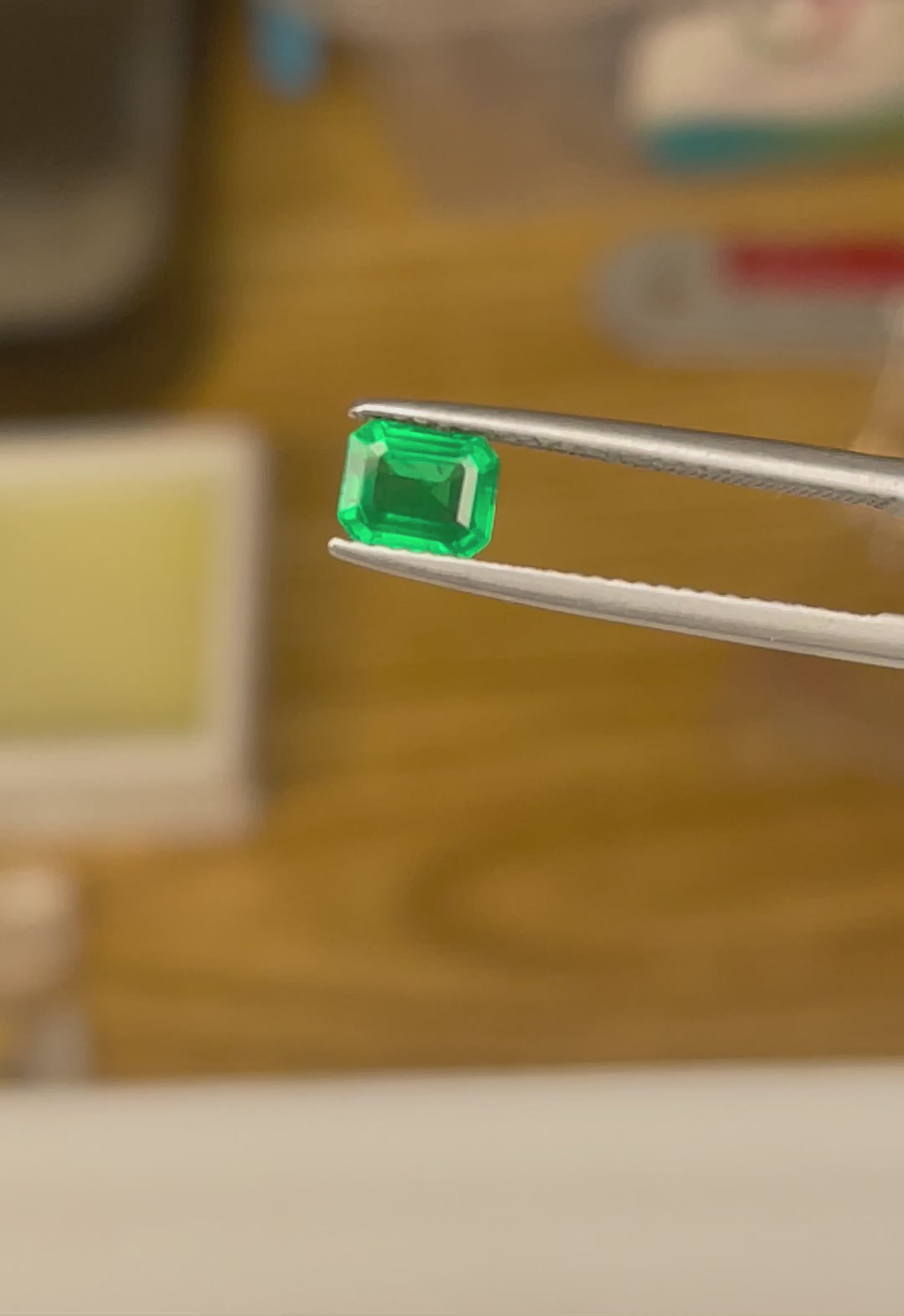 0.70 carats Best Vivid Green Emerald Stone