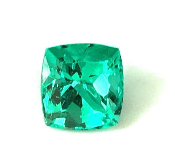 The Perfect Looks for Emeralds