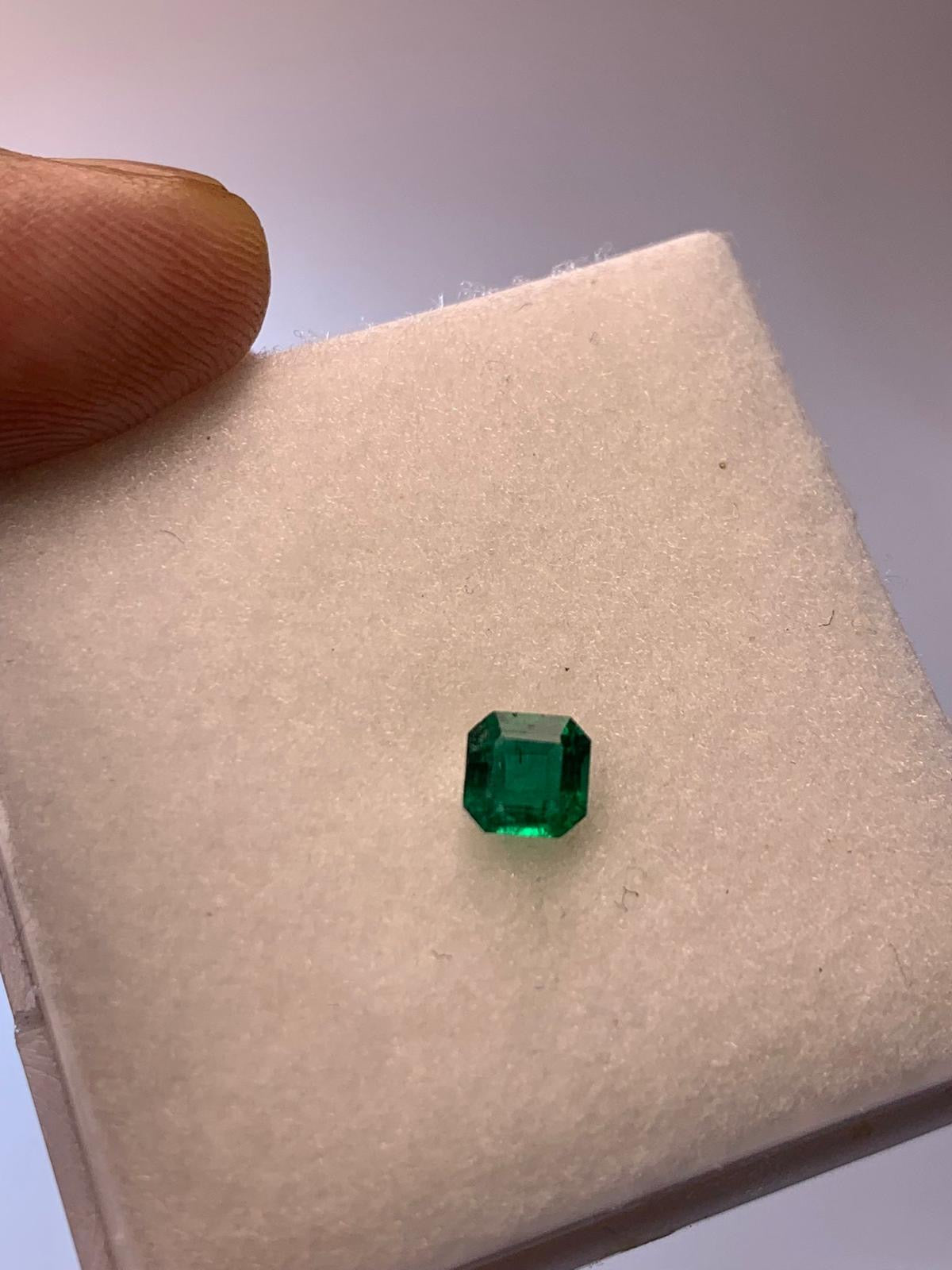 Top Grade 0.50 Carats Swat Emerald Loose Stone