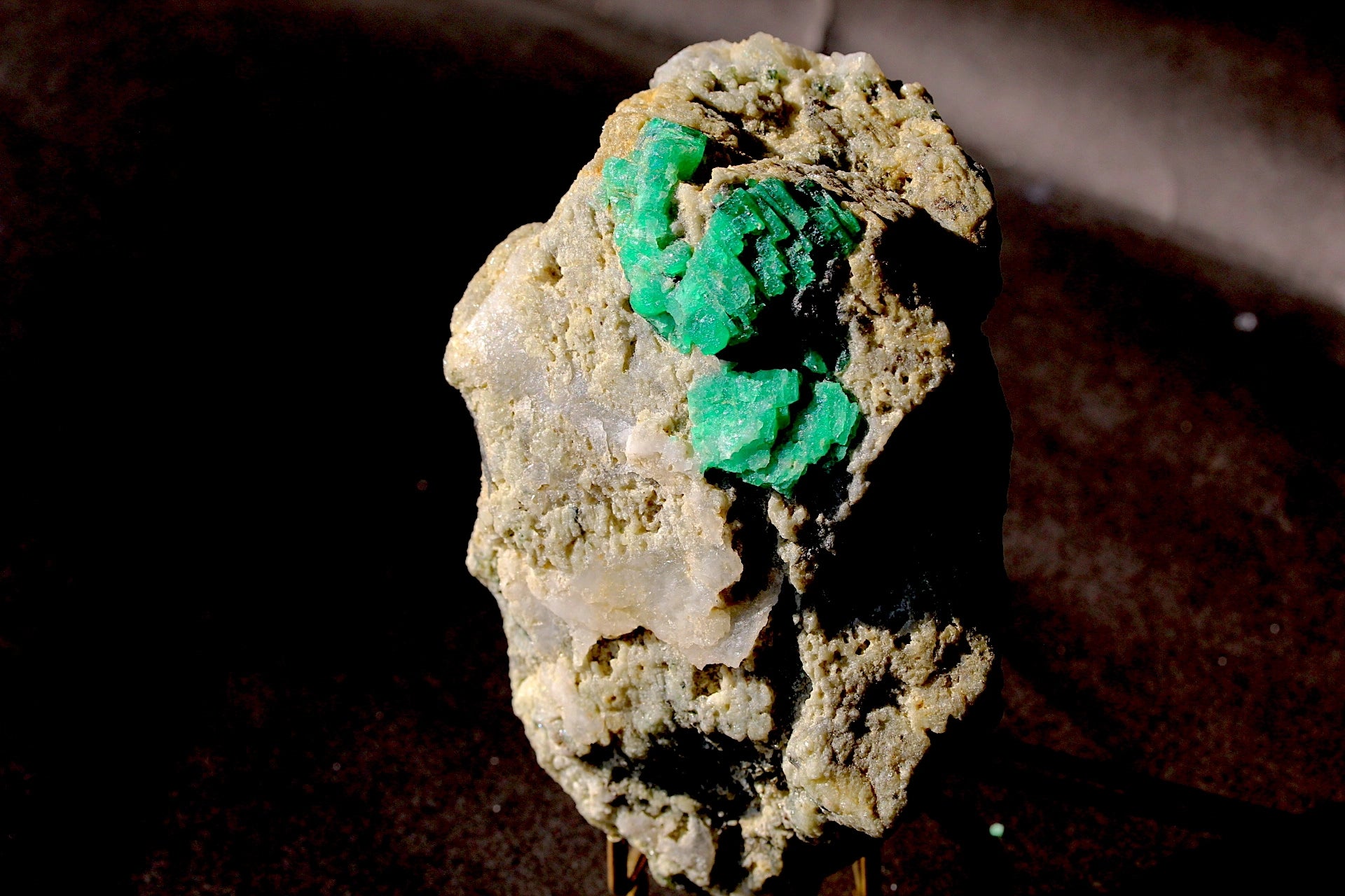 408 Gram Natural Emerald Crystal Specimen on Matrix – Swat Valley, Pakistan | Museum Mineral