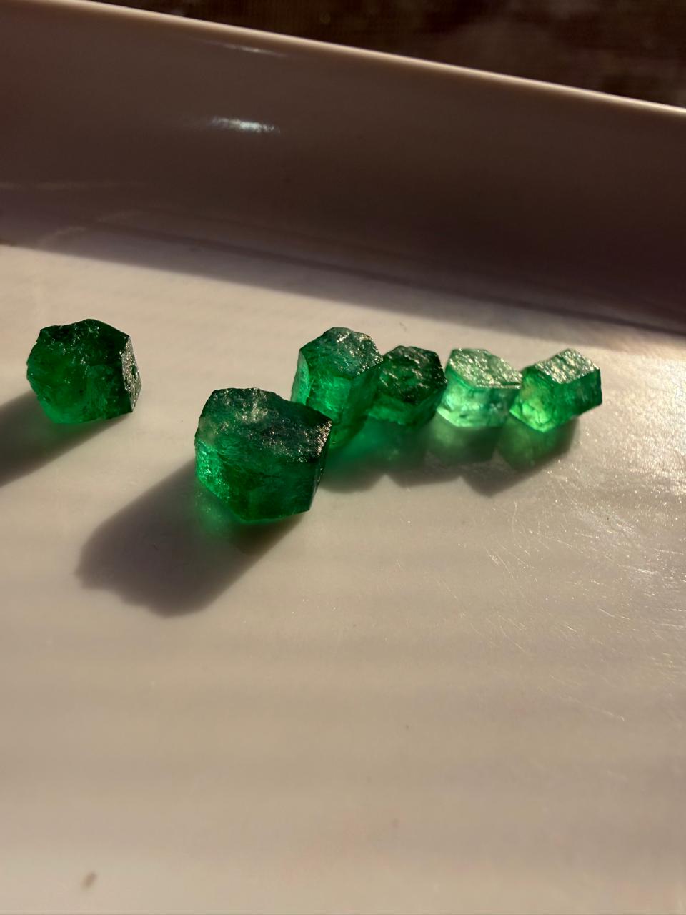 9.56 Carats Natural Rough Swat Emerald Crystal Parcel – 6 Pieces – Collector & Cutting Grade Emeralds from Pakistan