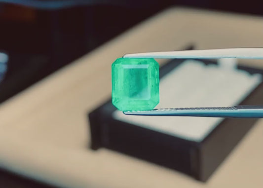 Amazing 2.40 Carats Natural Emerald from Columbia
