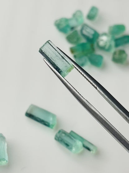 14 carats Natural Raw Panjshir Emeralds Crystals