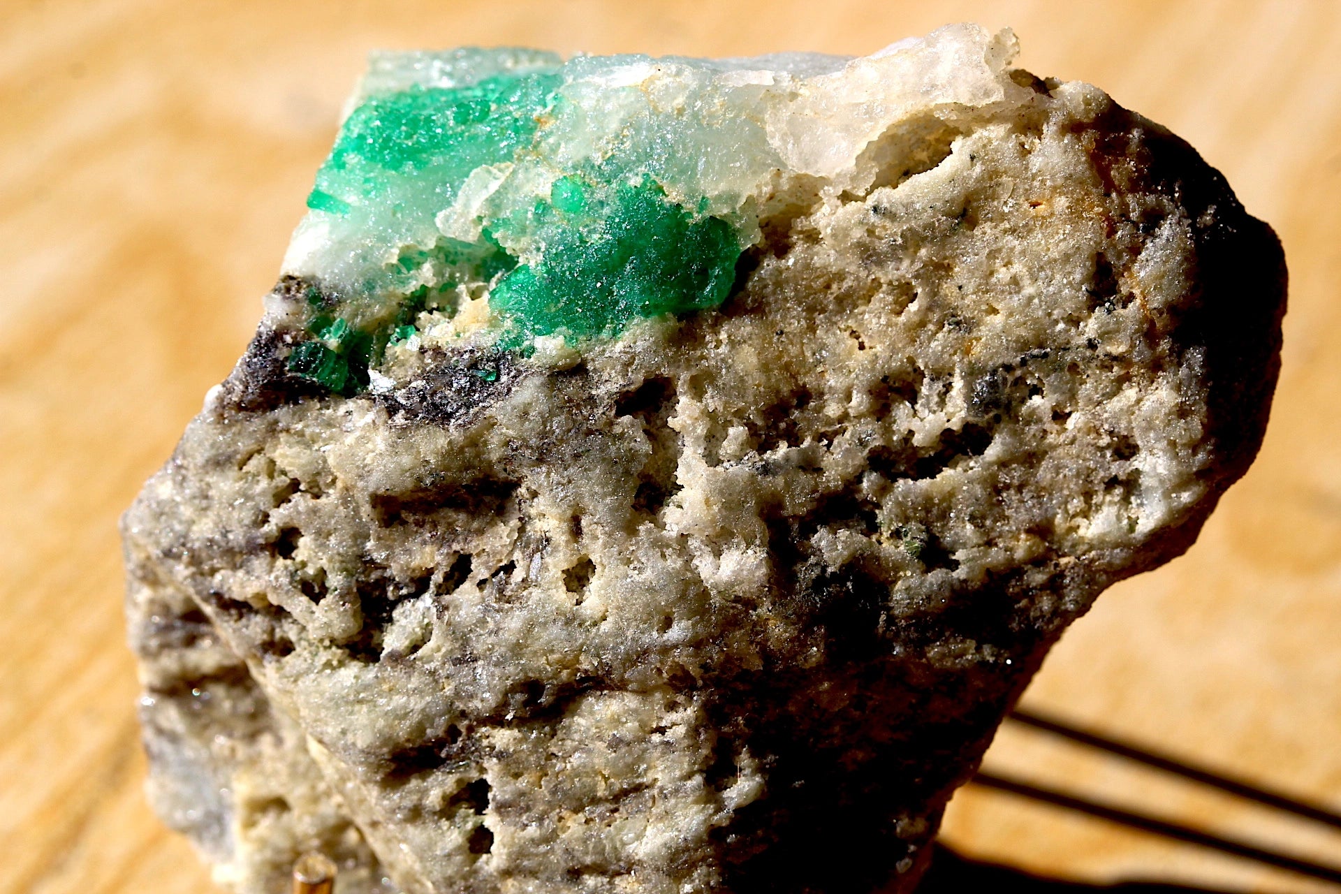 swat emerald specimen
